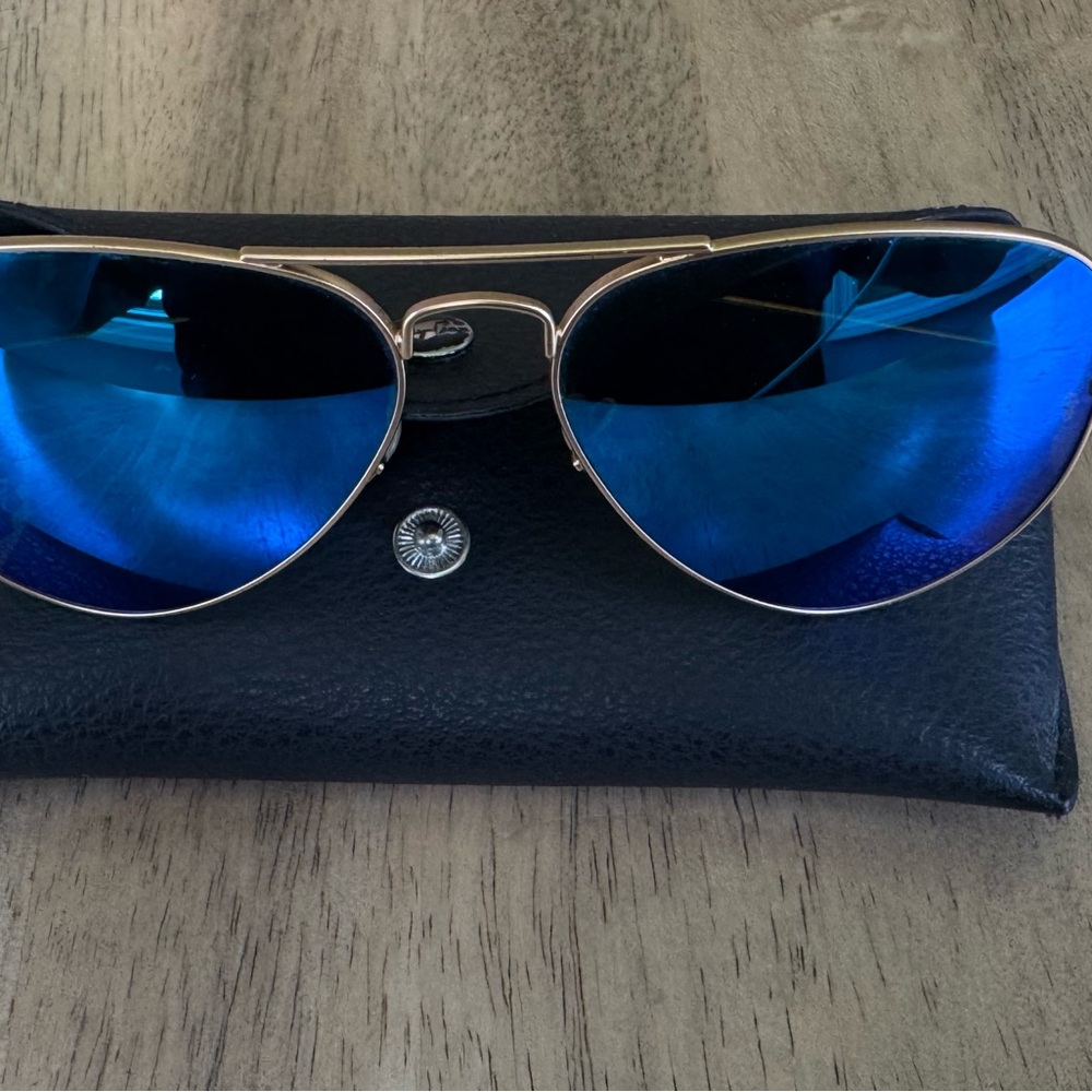 Ray-Ban Aviator Sunglasses with Blue Lenses